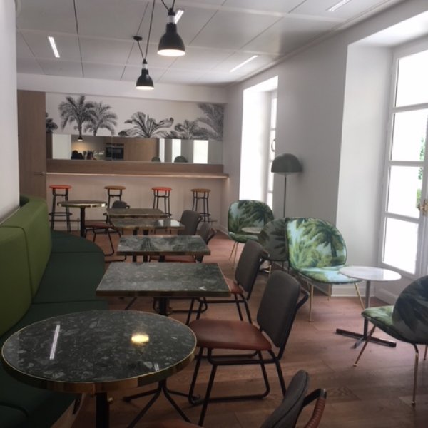 12 RUE D’ASTORG - Paris (75)